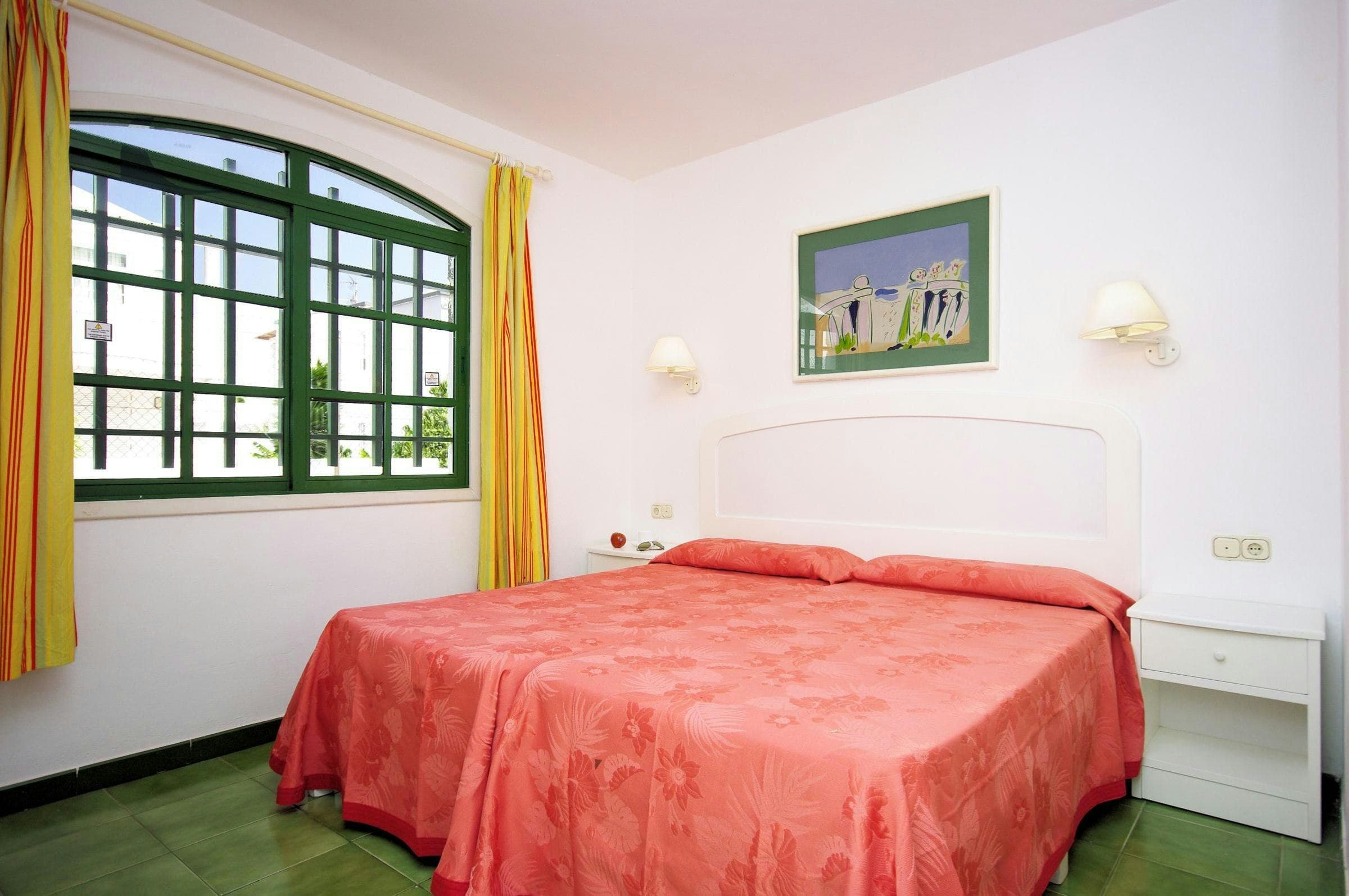 Hotel Plaza Palmeras - photo 2