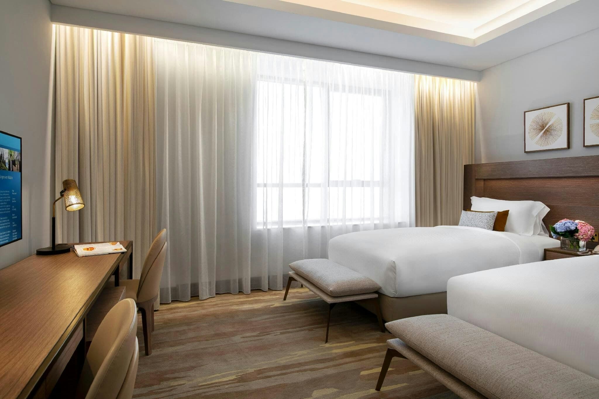 Al Jaddaf Rotana Suite - photo 2