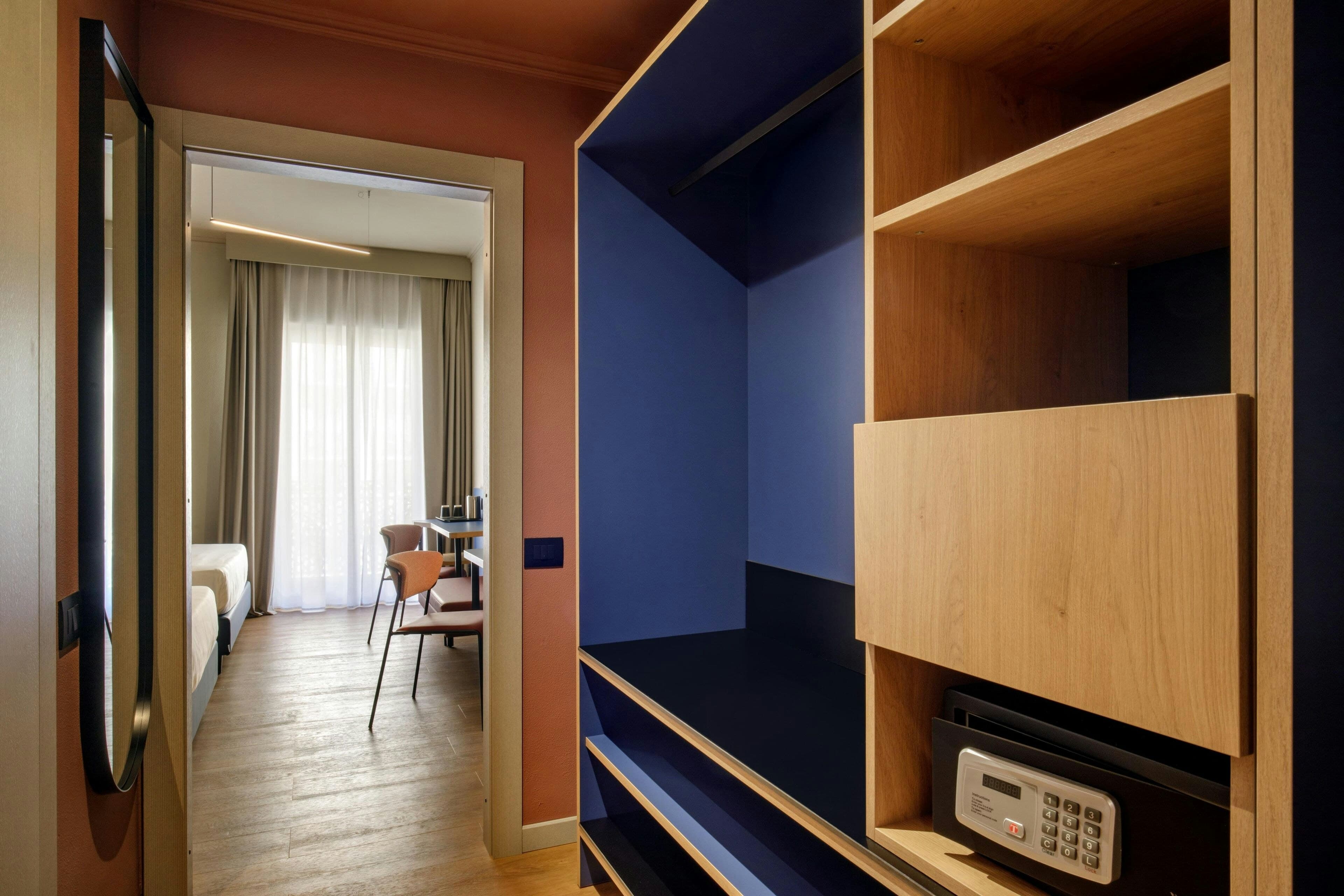 Best Western Globus Hotel - photo 2