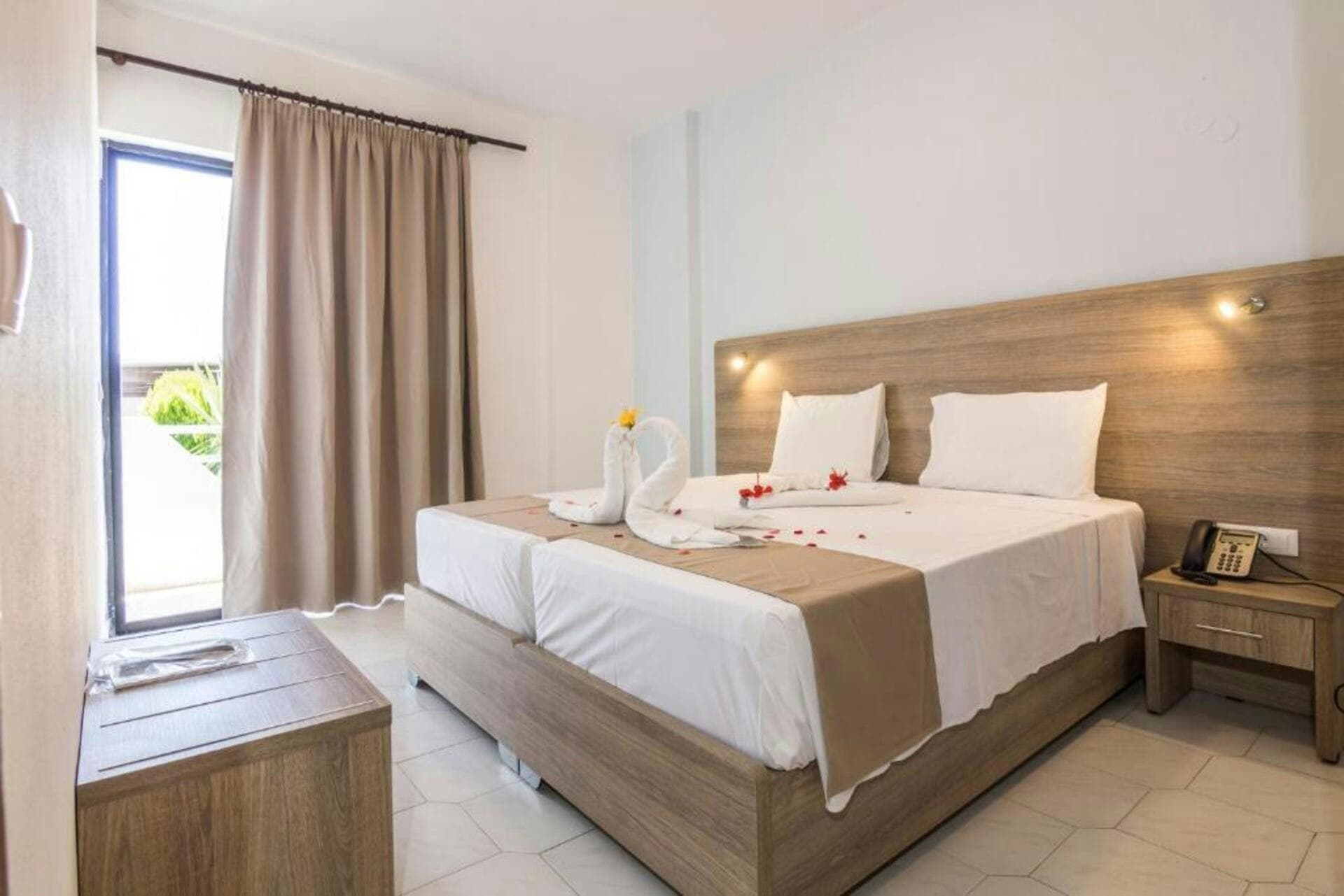 Tivoli Hotel stay - photo 2