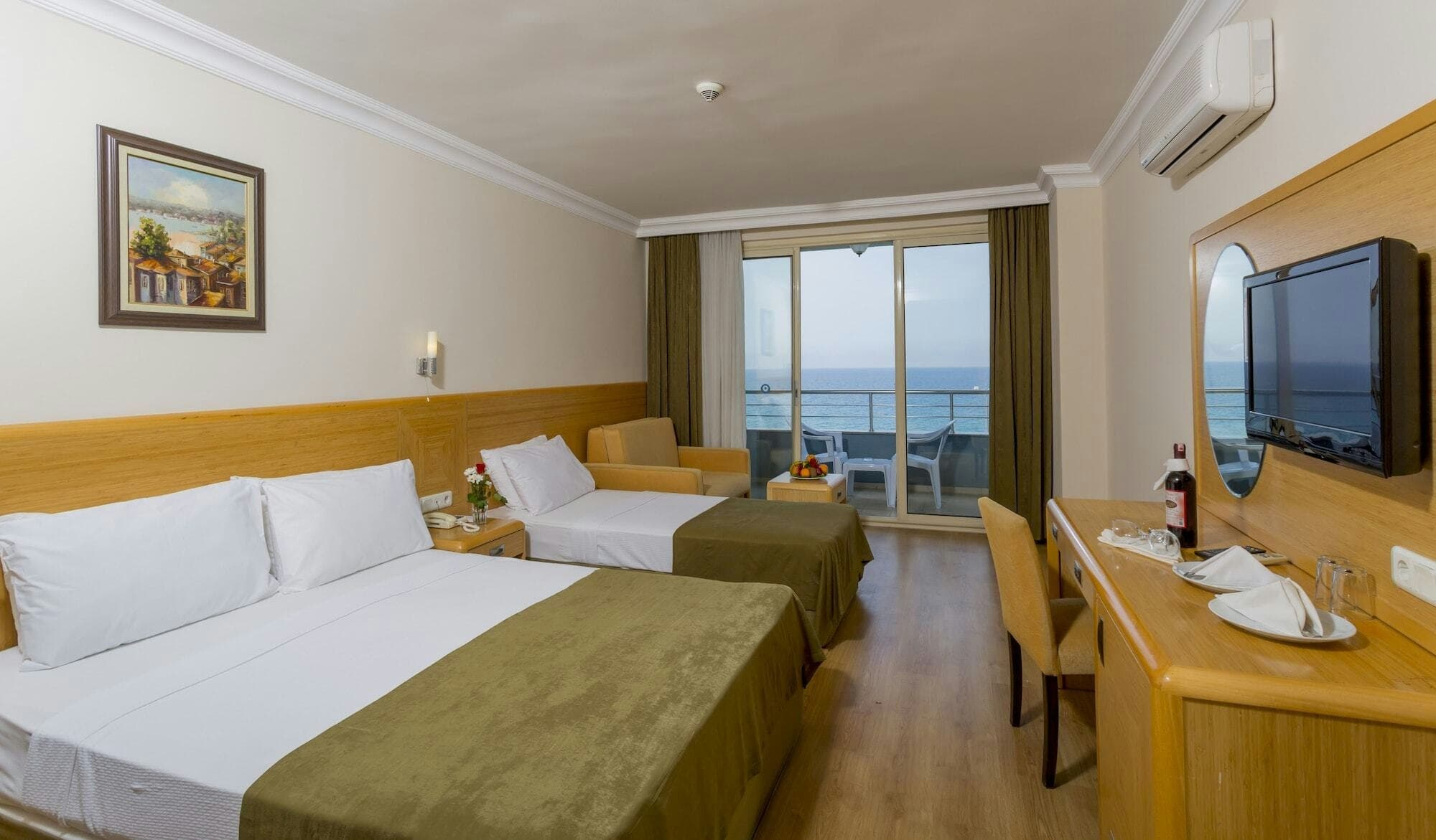 Senza Grand Santana Hotel - photo 2