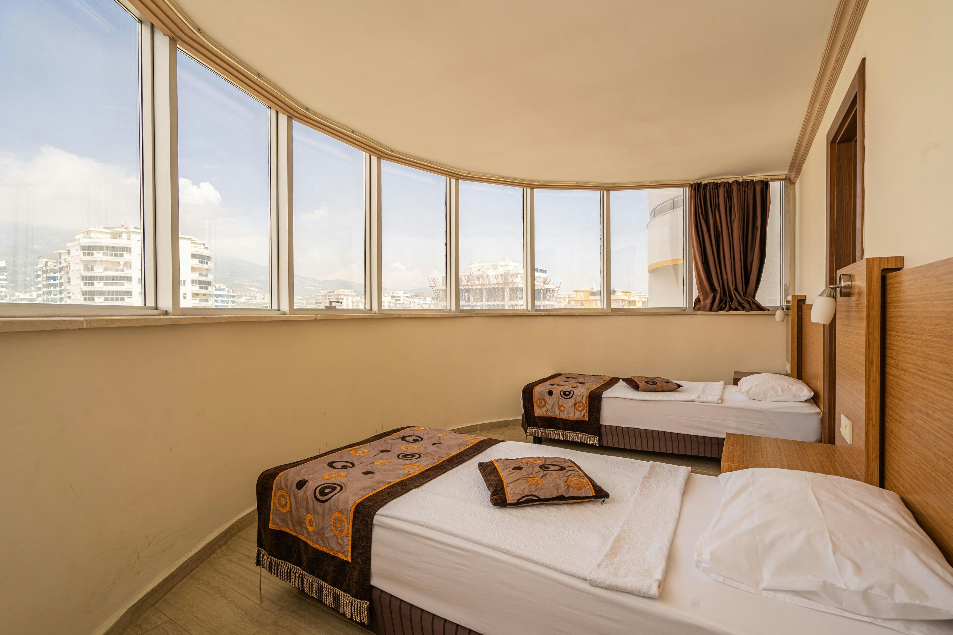 Luxury Hotel Stay - photo 2