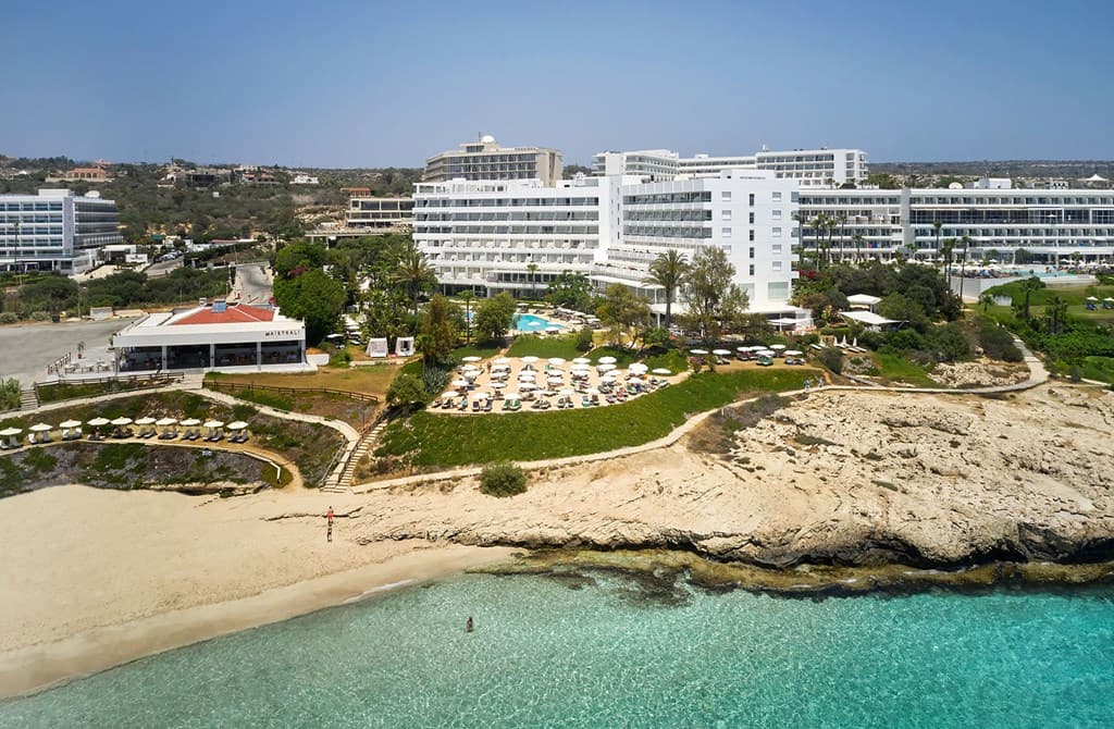 Grecian Sands Hotel - photo 3