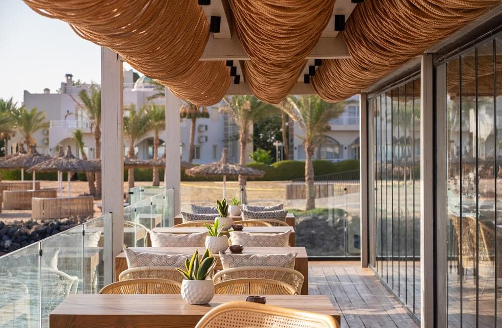 Desert Rose Resort - photo 2
