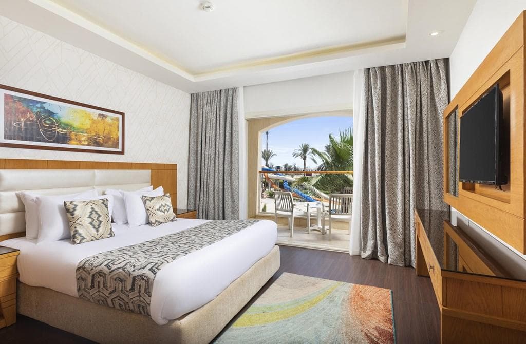 Aqua Blu Resort Getaway - photo 2