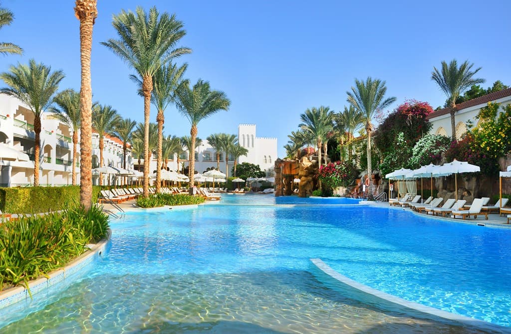 Luxury Beach Retreat - photo 2