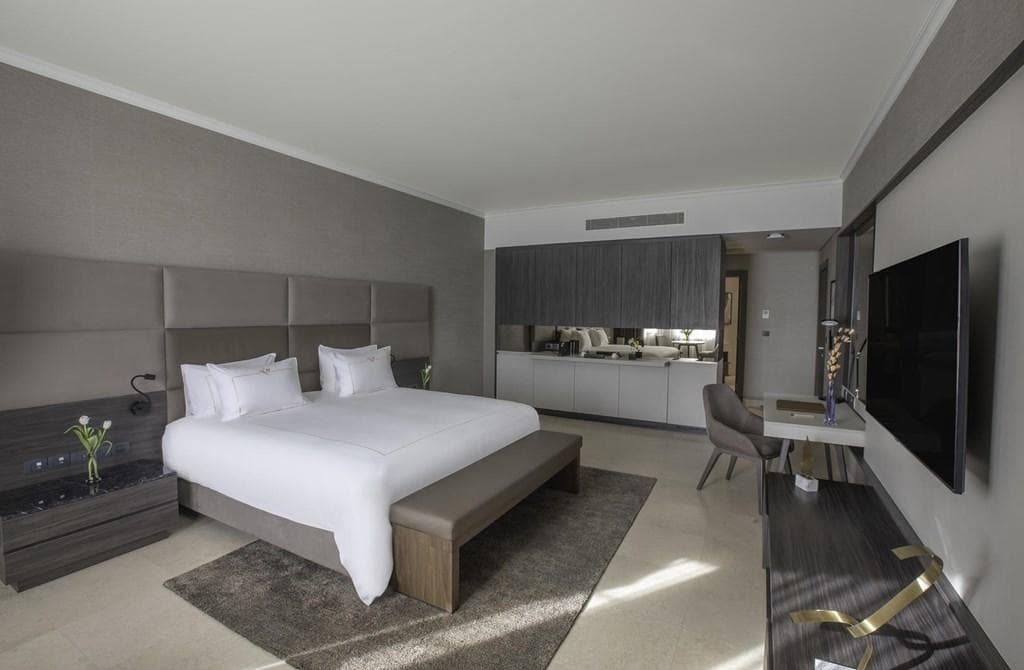 Luxury Beach Hotel - photo 2