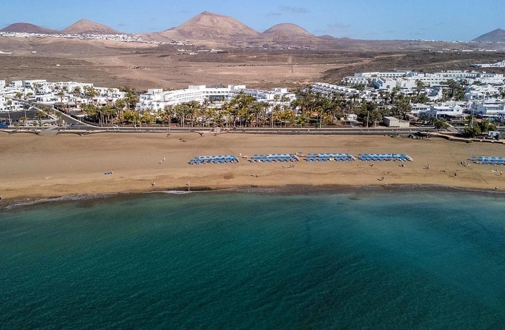 Beachfront Stay in Lanzarote - photo 3