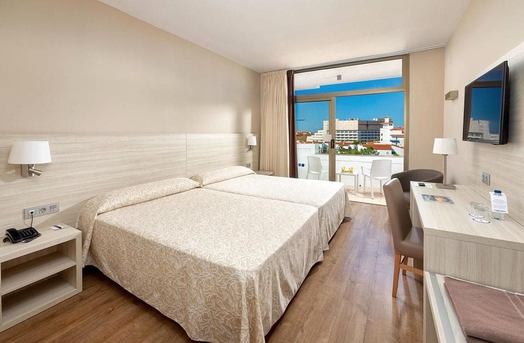 Luxury Beach Retreat - photo 2