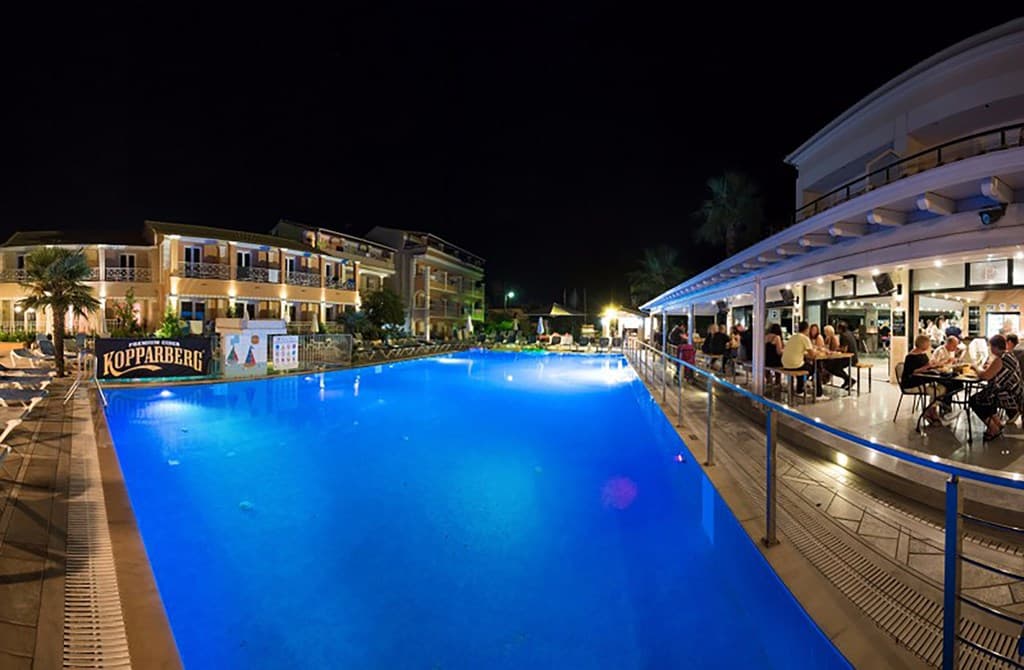 Kavos Plaza - photo 3