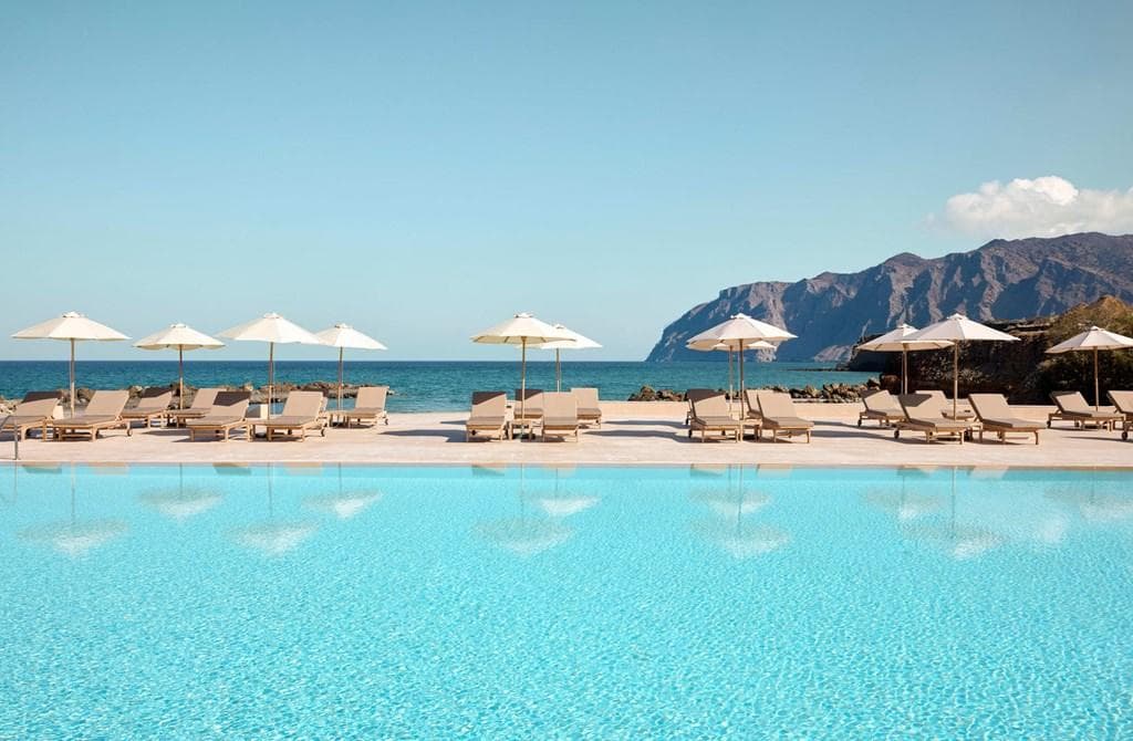Ella Rocrita Getaway