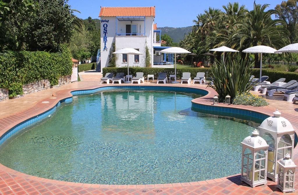 3 *Ostria Hotel