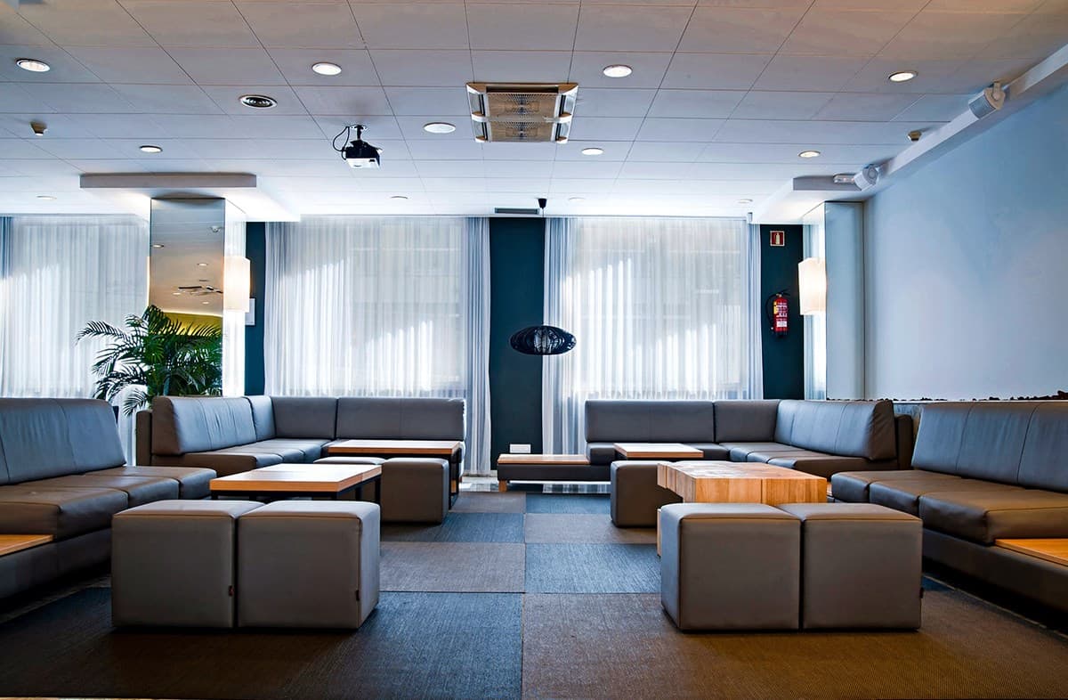 Beachfront Hotel - photo 2