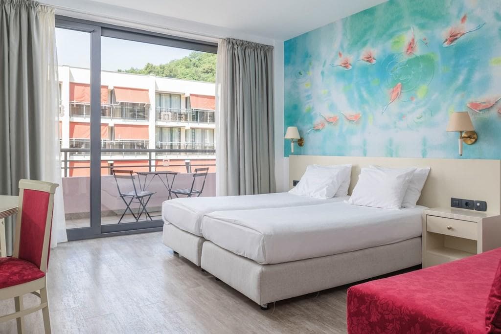 Iberostar Waves Bellevue - photo 2