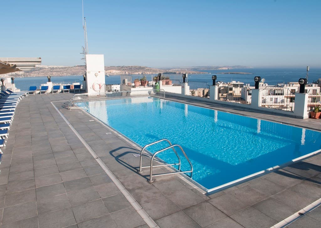 Stay at the Santana Hotel