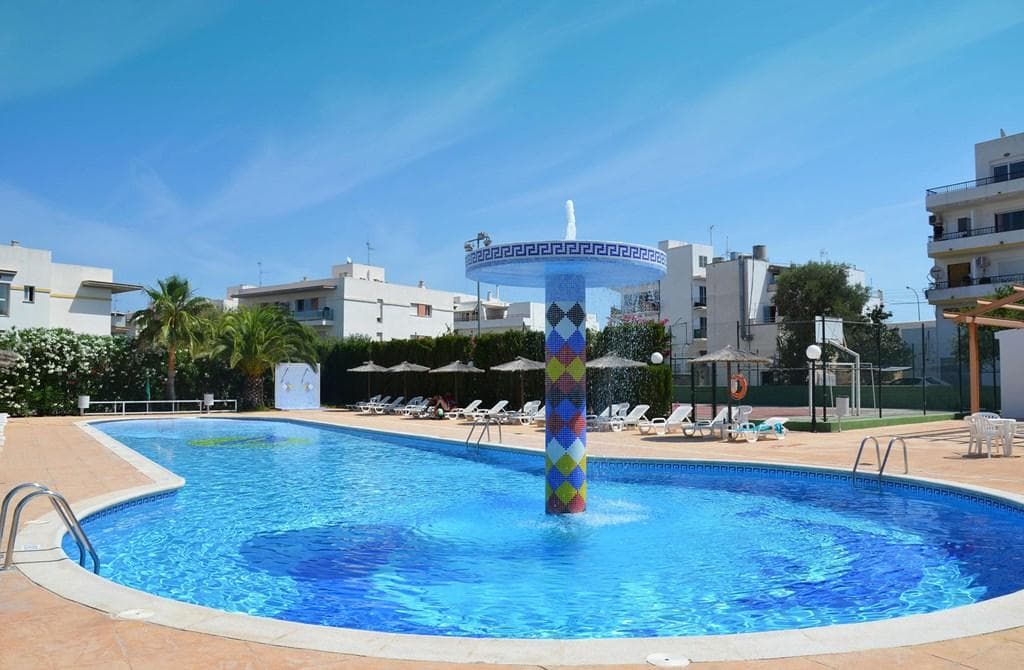 Vibra Bay Aparthotel  San Antonio Bay - photo 3