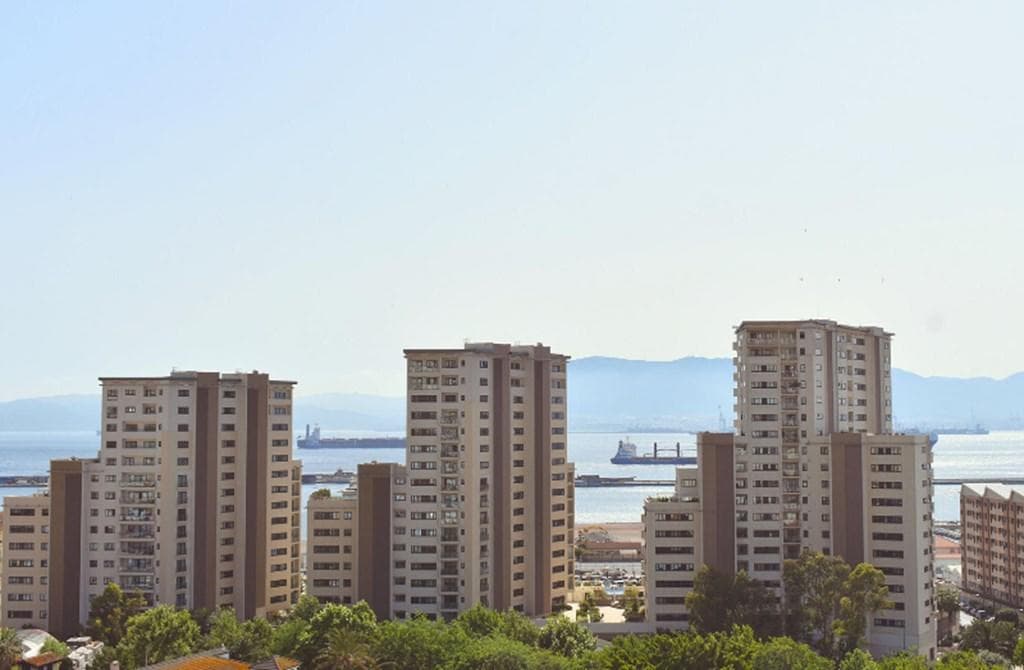 Gibraltar getaway - photo 3
