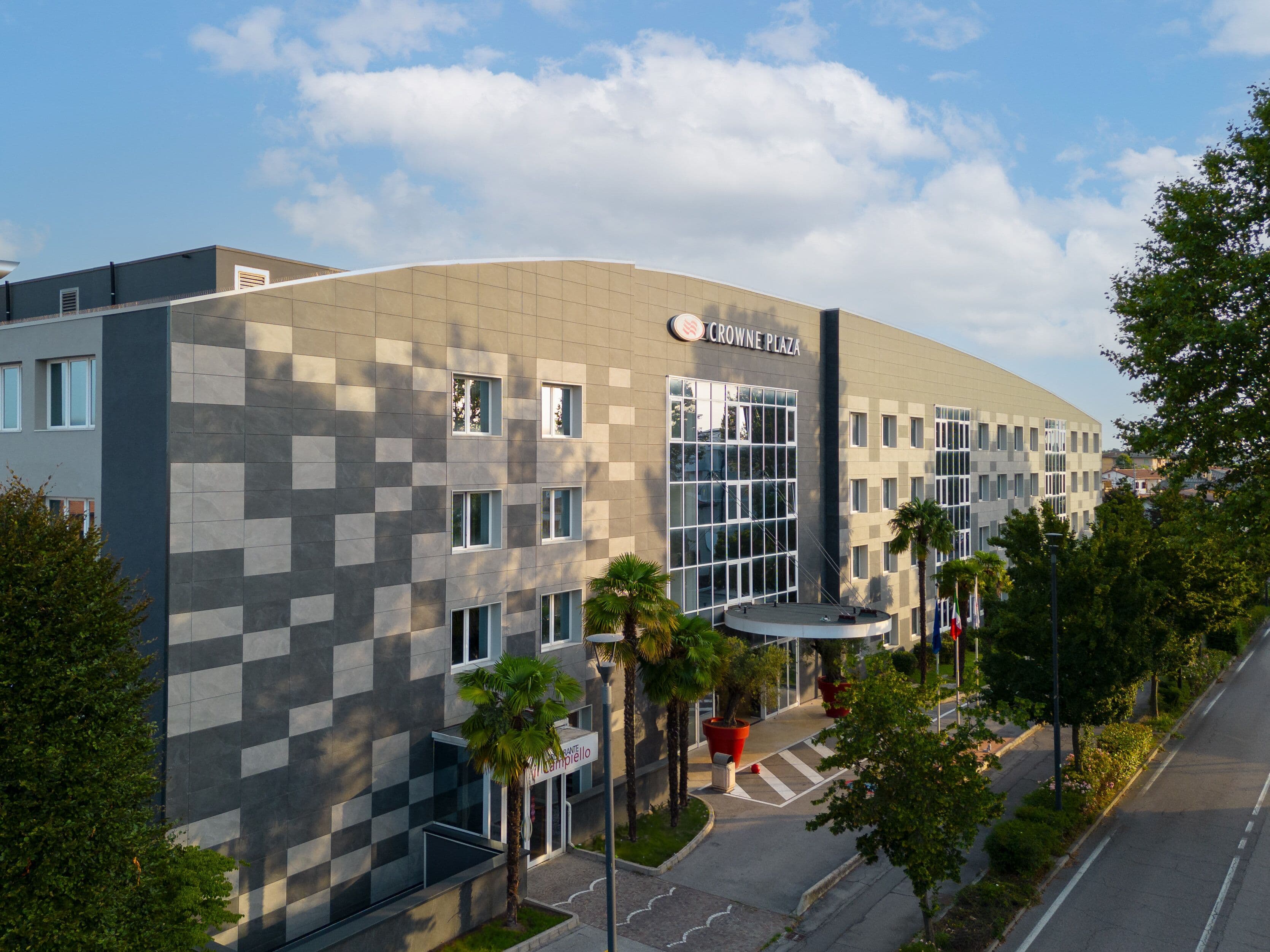 Crowne Plaza Venice - main photo