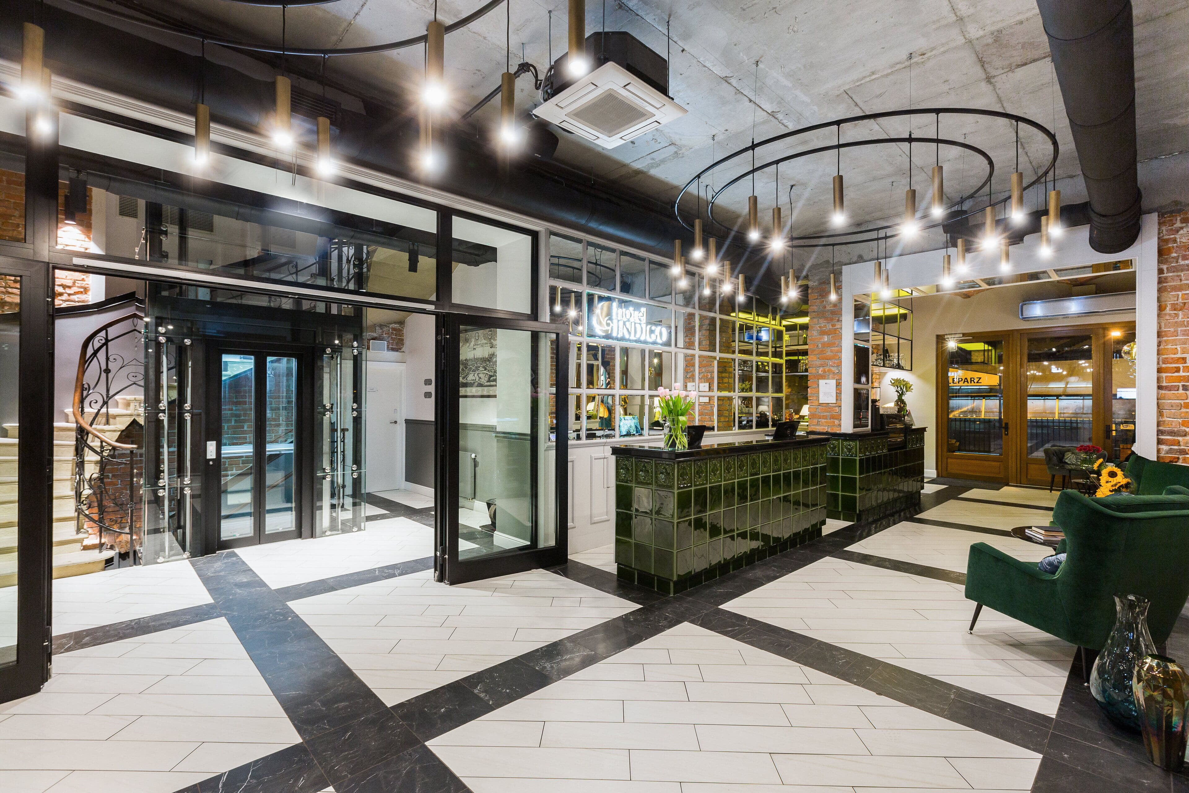 Hotel Indigo - photo 2