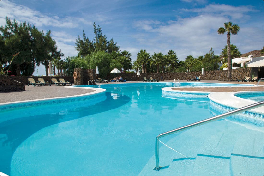 Palmeras Garden Apartments - photo 2