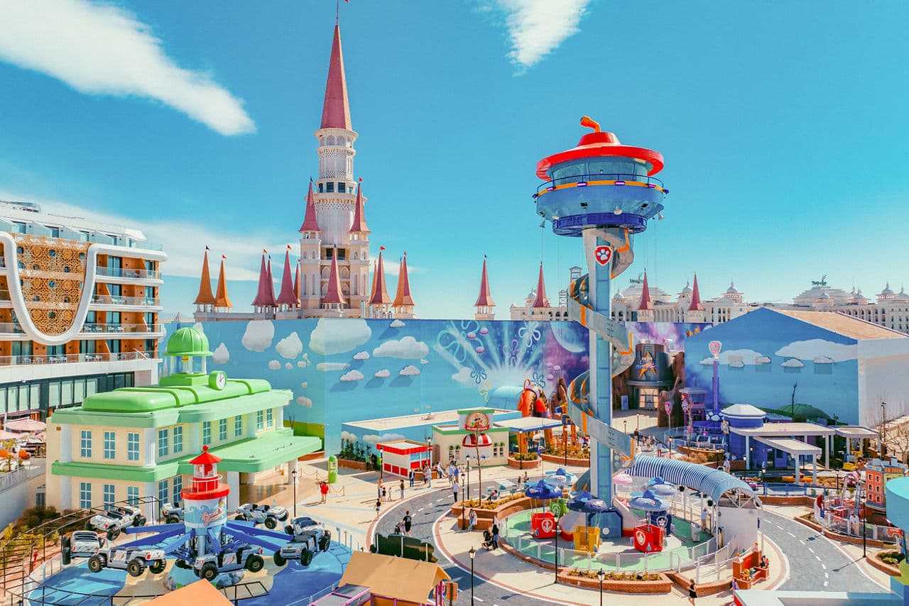 Stay at the BRAND NEW Nickelodeon Hotels at Land of Legends - photo 2