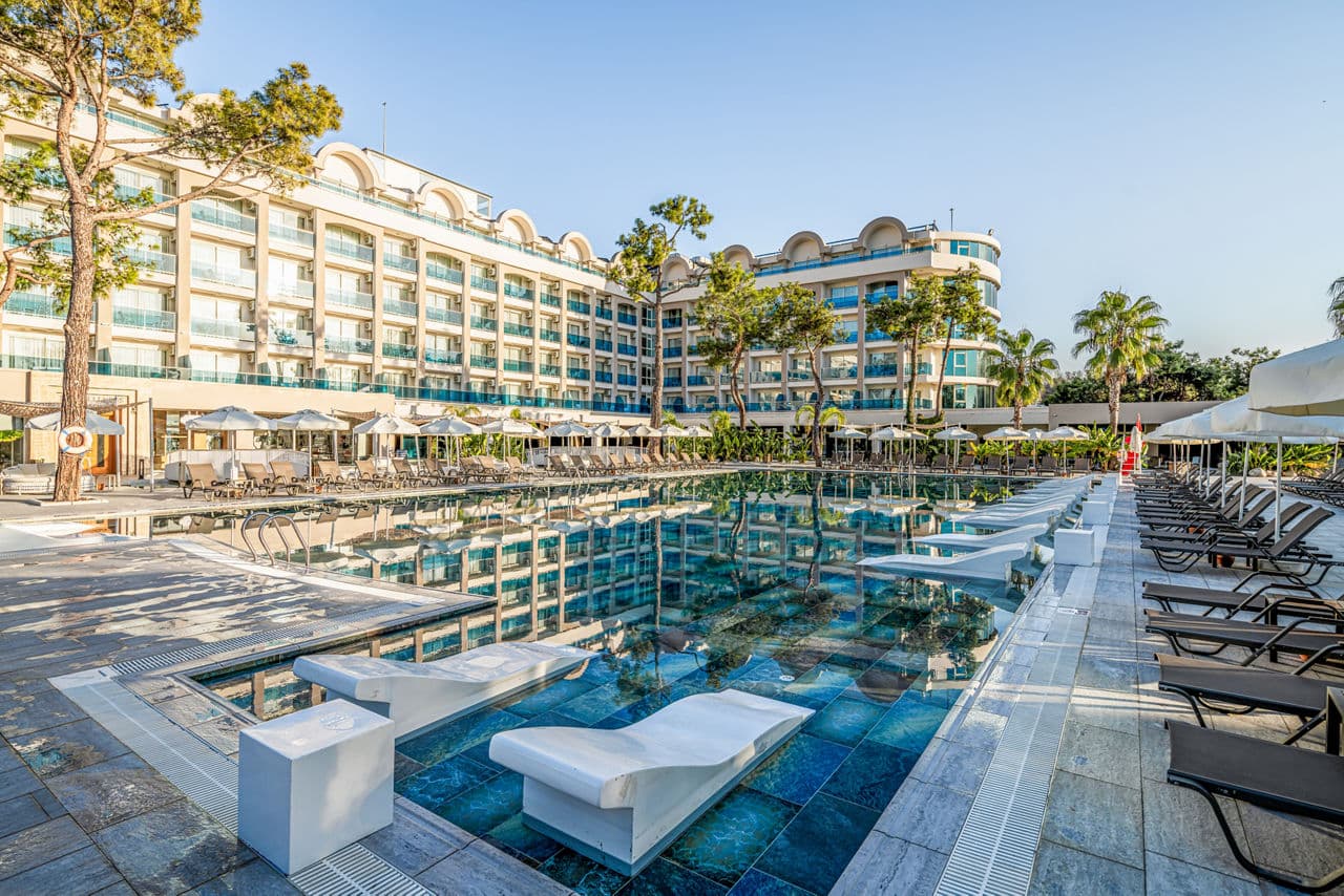 Berry Blue Hotel - photo 2