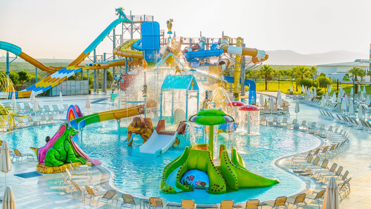 Aquasis Deluxe Resort - photo 3