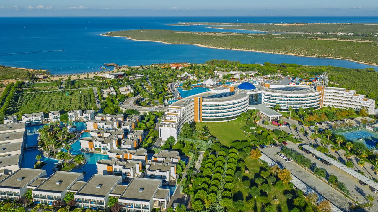 Aquasis Deluxe Resort - photo 2
