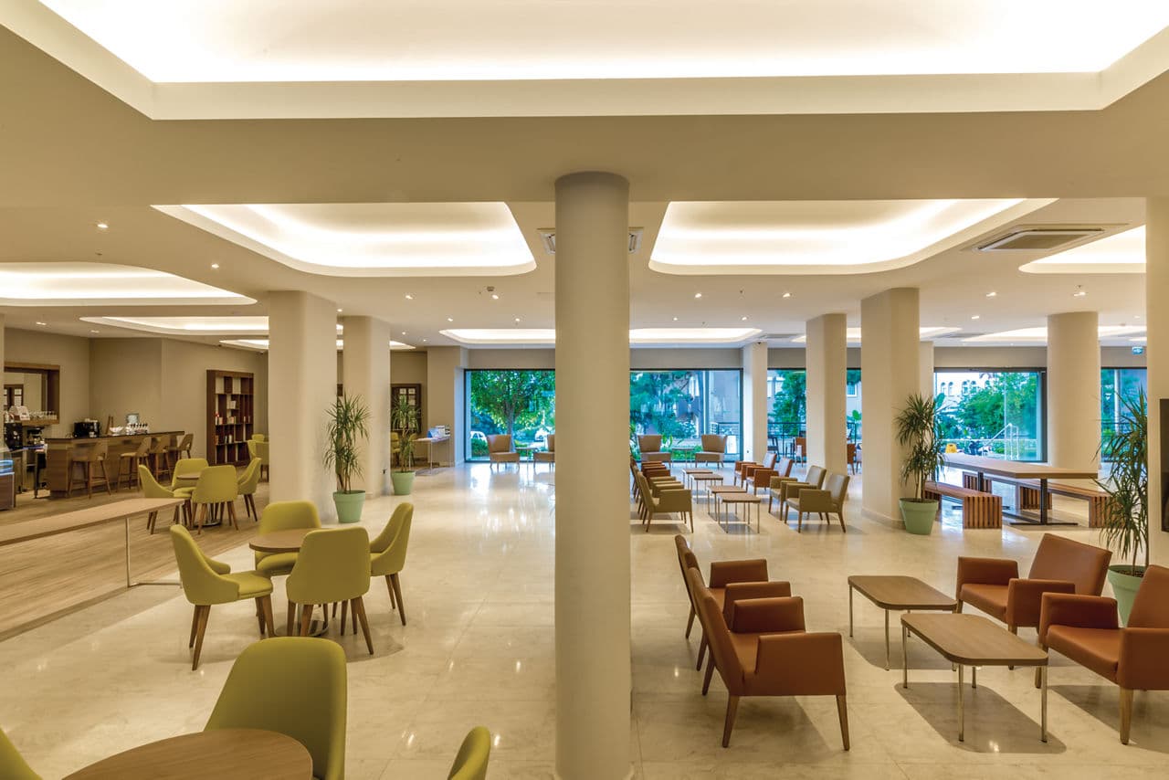 Julian Club Hotel