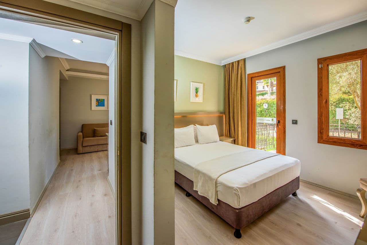 Pine Valley Hotel