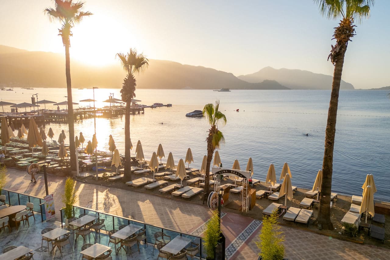 Verde Beach Hotel - photo 2