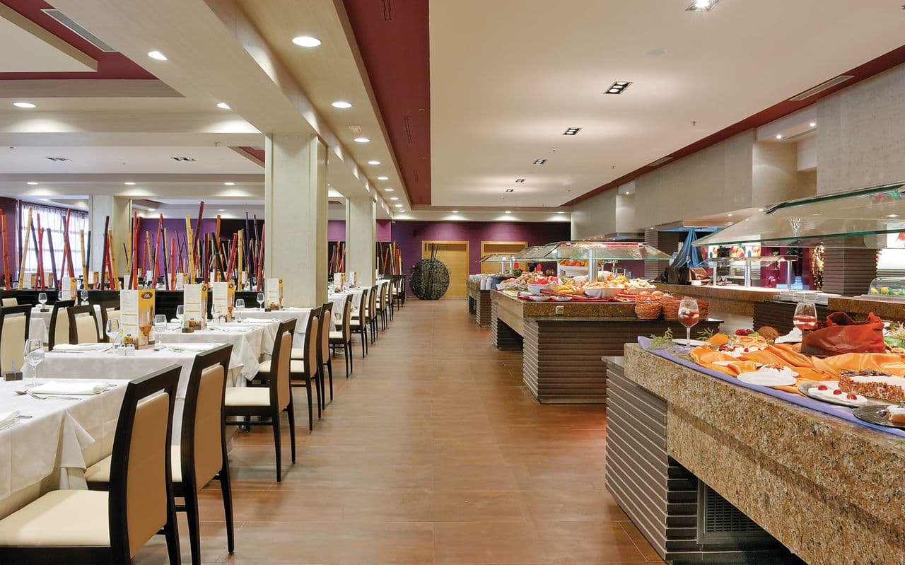 Elba Carlota Hotel - photo 2