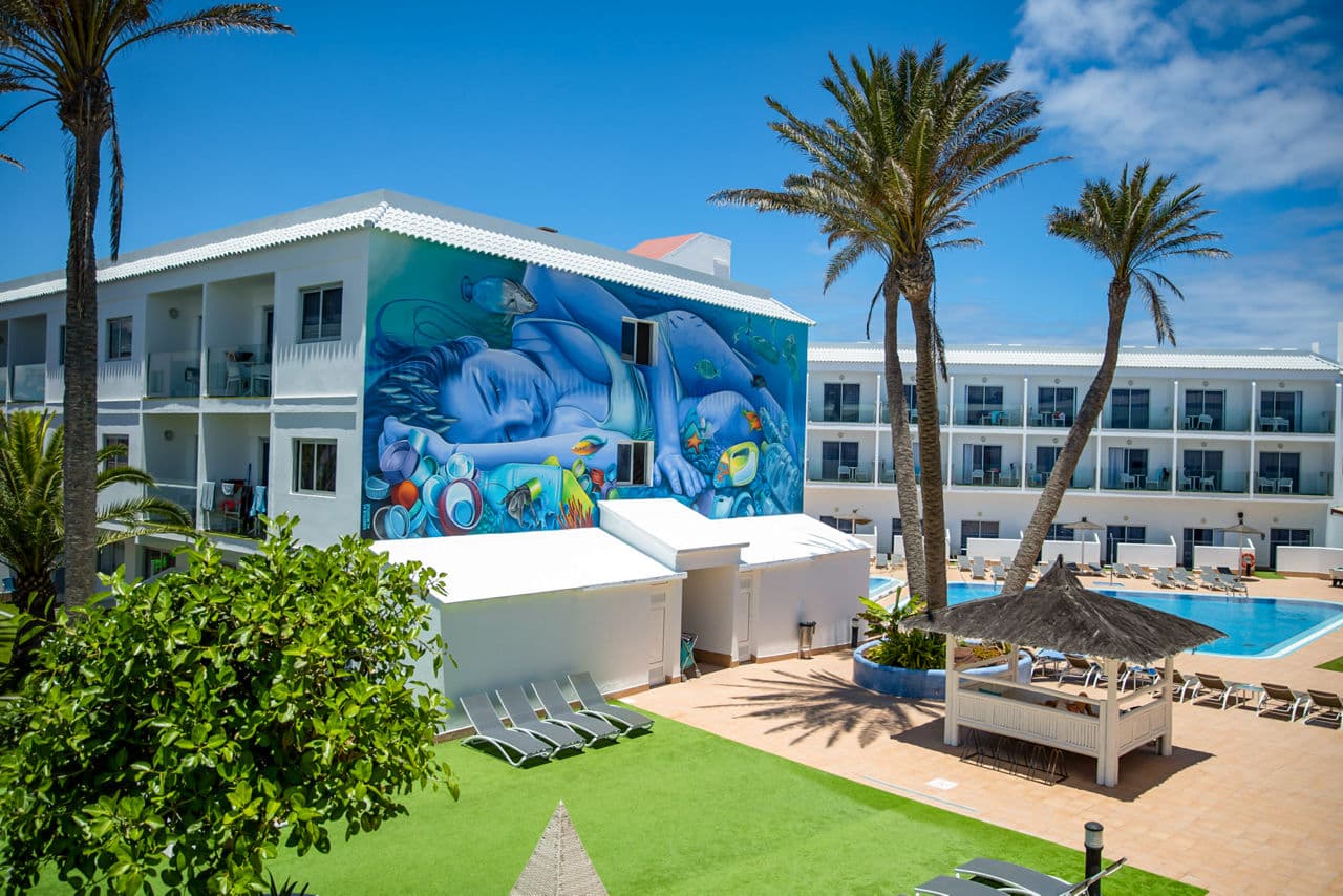 Surfing Colors -Corralejo, - photo 2