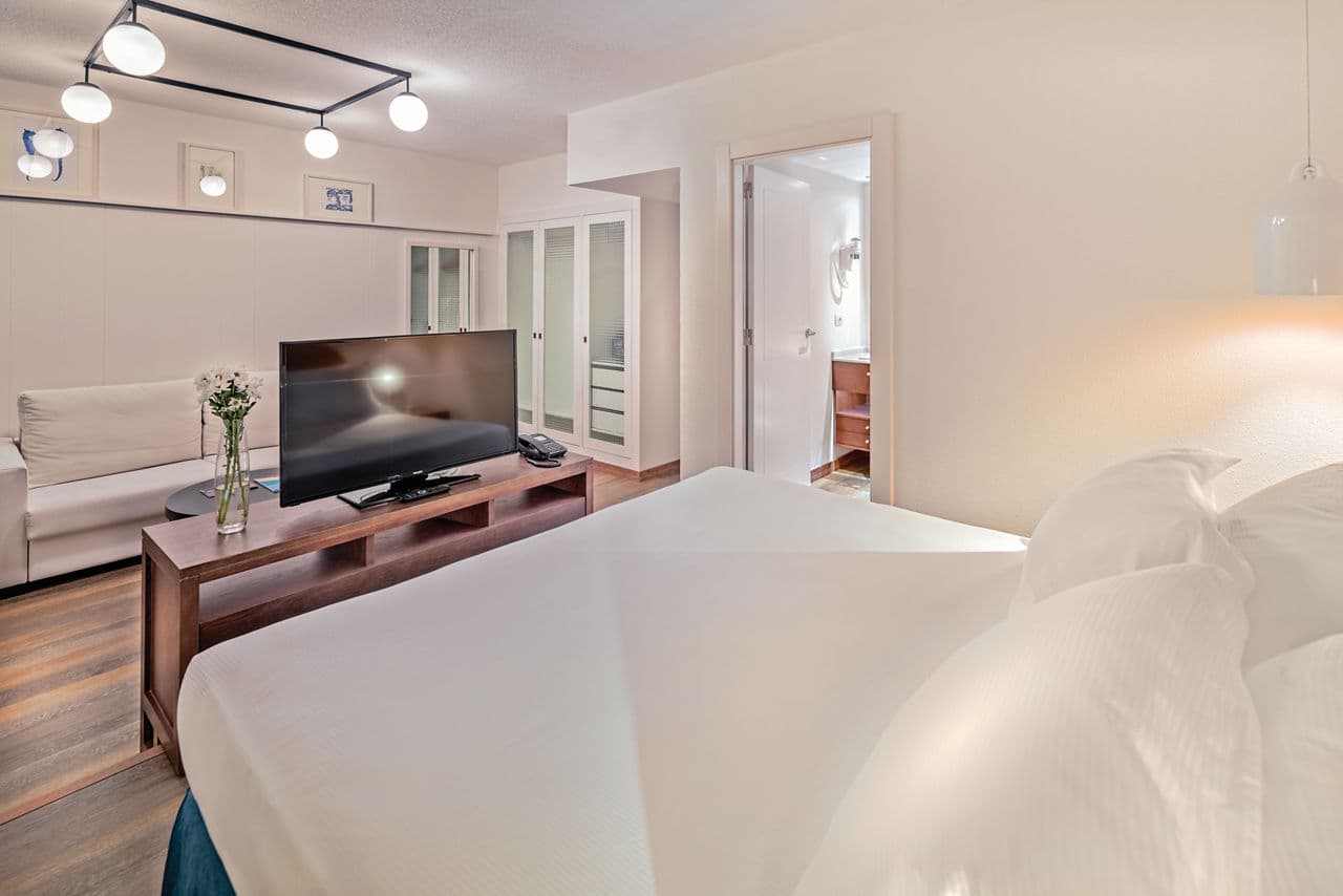 H10 Ocean Suites - photo 2