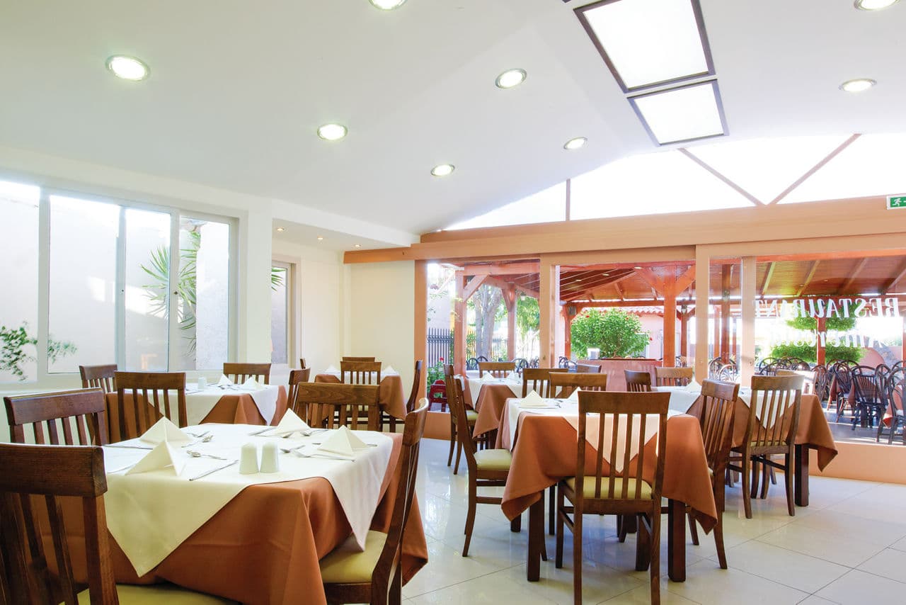 Katrin Hotel & Bungalows - photo 2