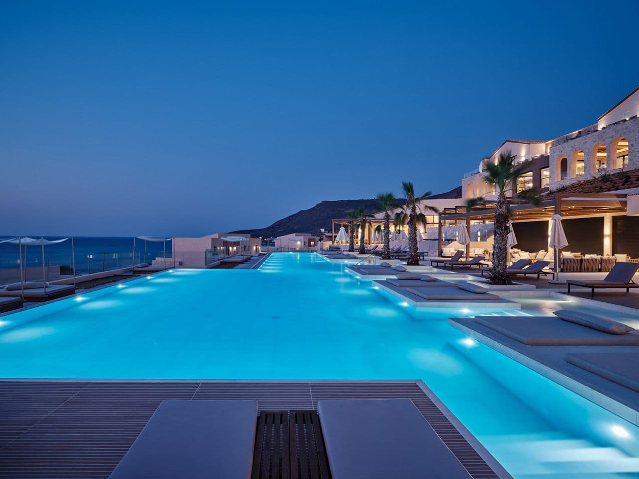 Luxury Beach Retreat - photo 3