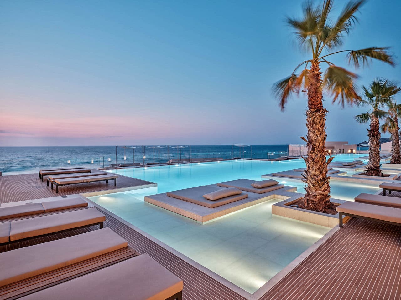 Luxury Beach Retreat - photo 2