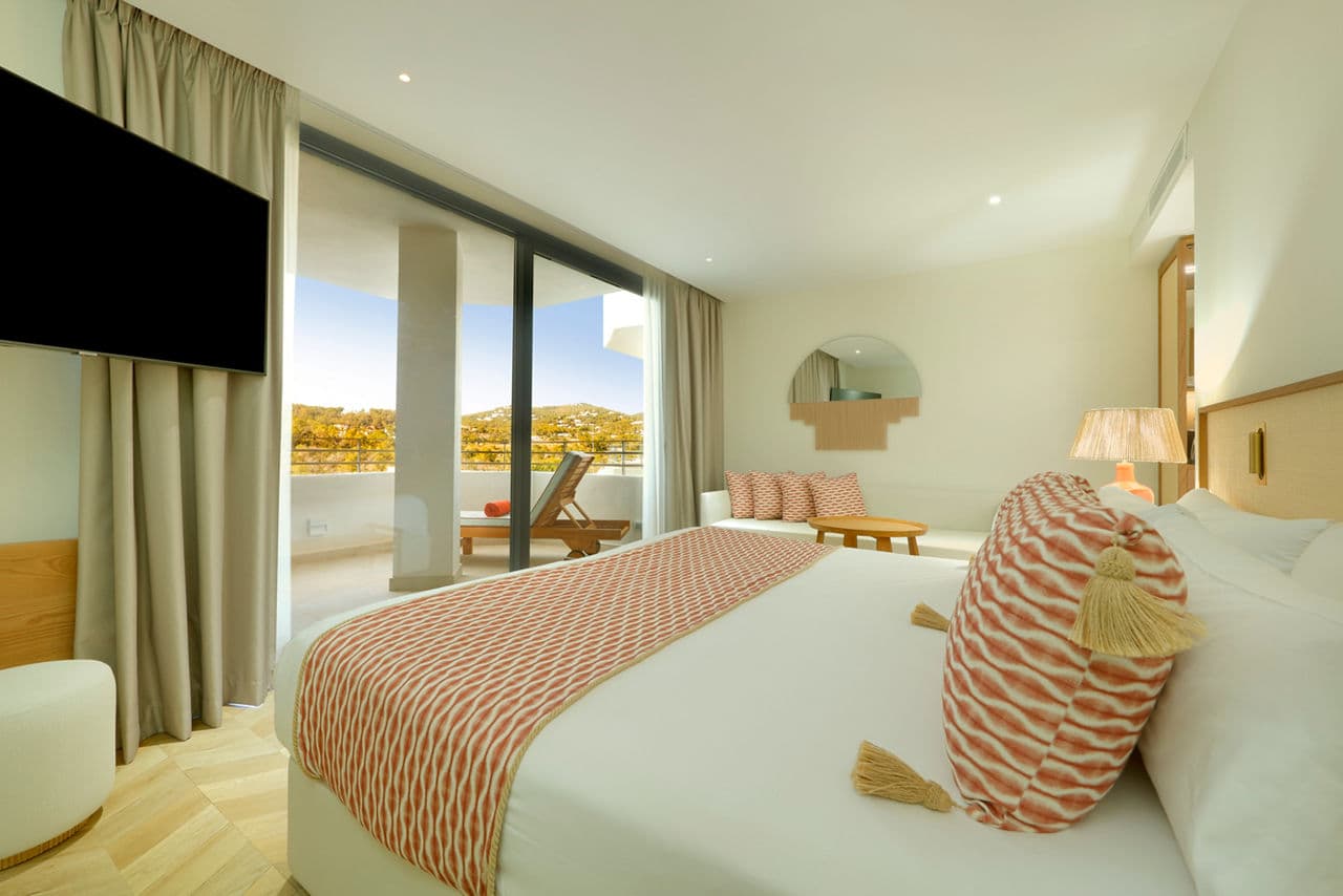 Holiday to Ibiza - photo 2