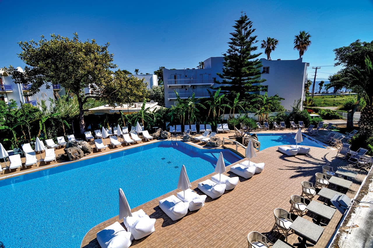 Palm Beach Hotel - photo 3