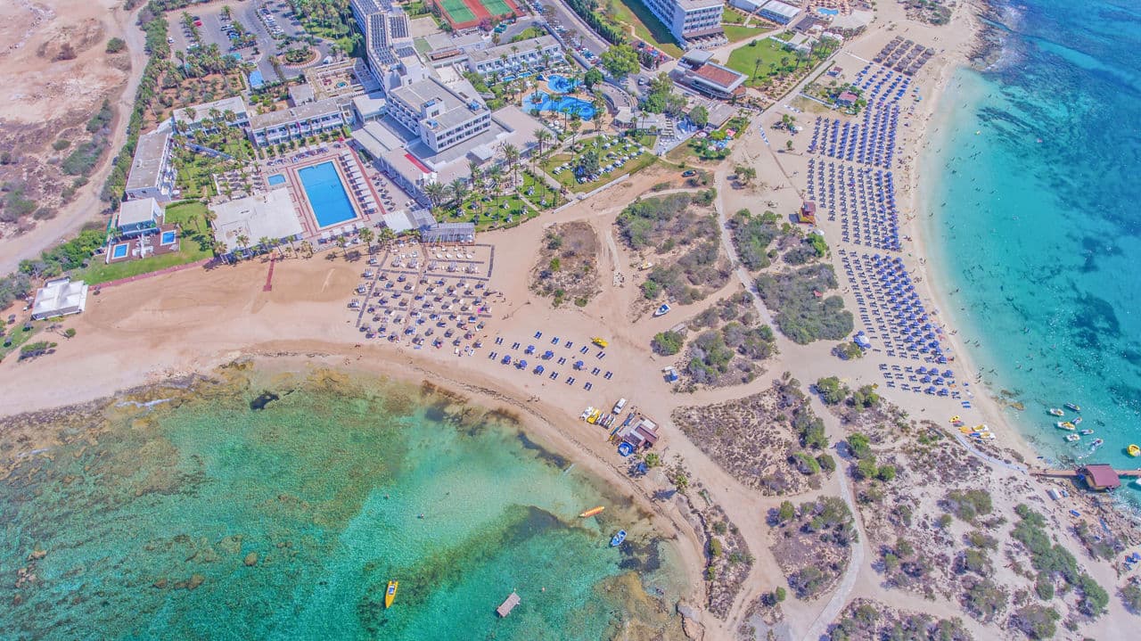 Dome Beach Hotel - photo 2