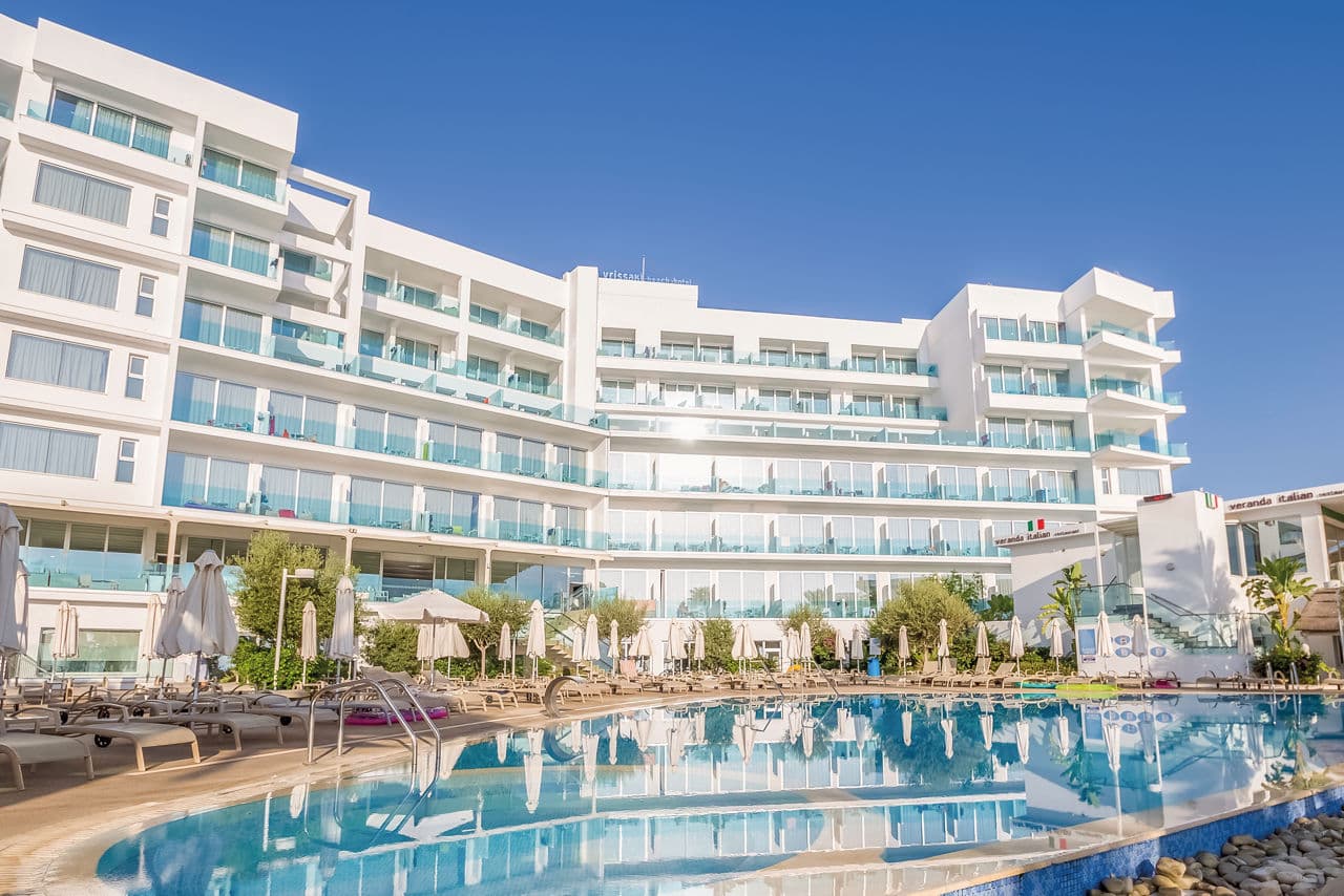 Vrissaki Beach Hotel - photo 3