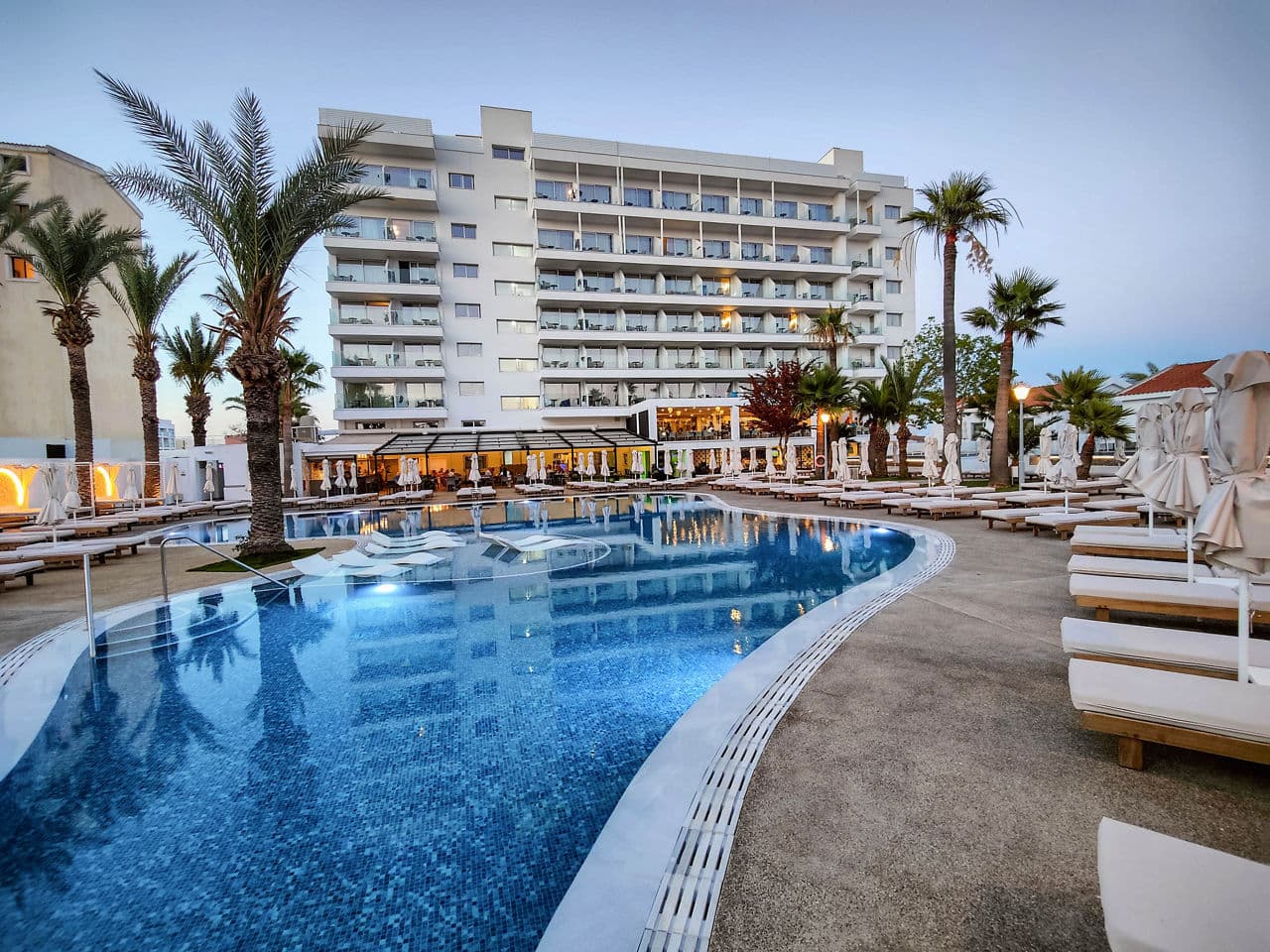 Bohemian Gardens Hotel - main photo