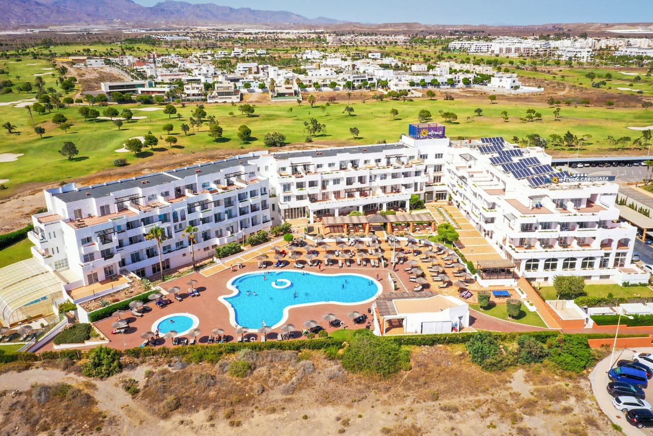 Luxury Family Retreat - photo 2