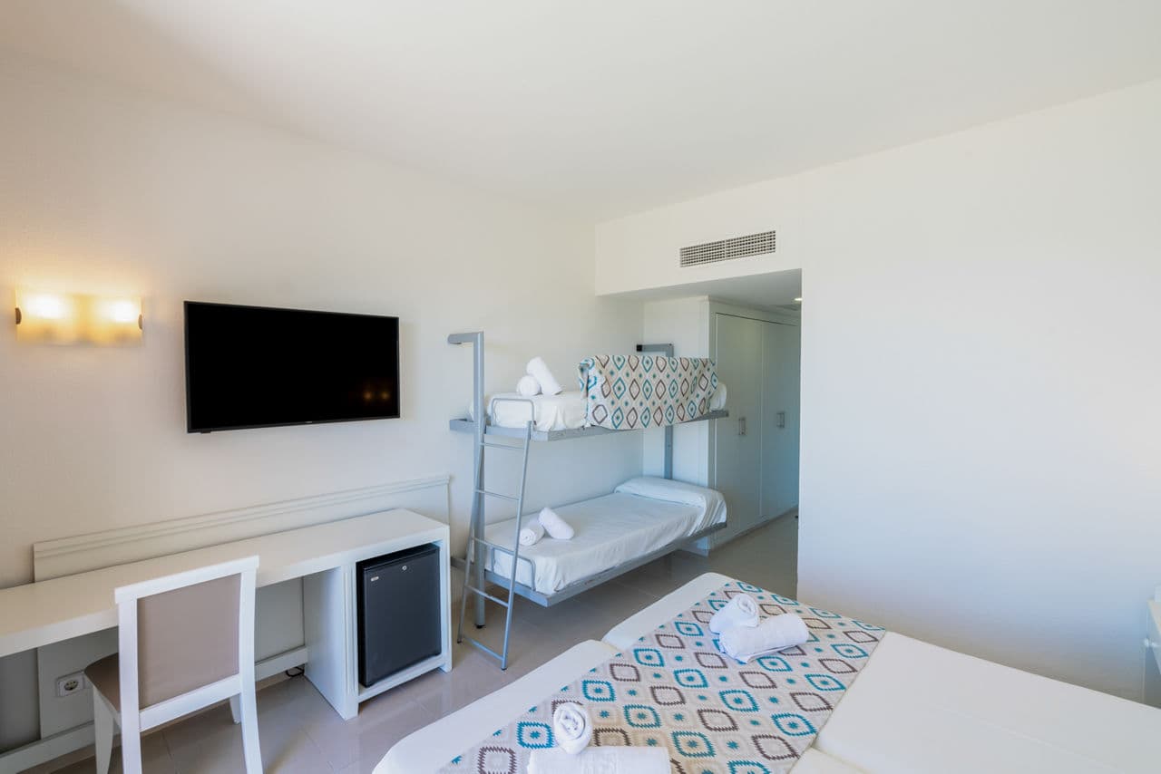 Menorca Getaway - photo 2