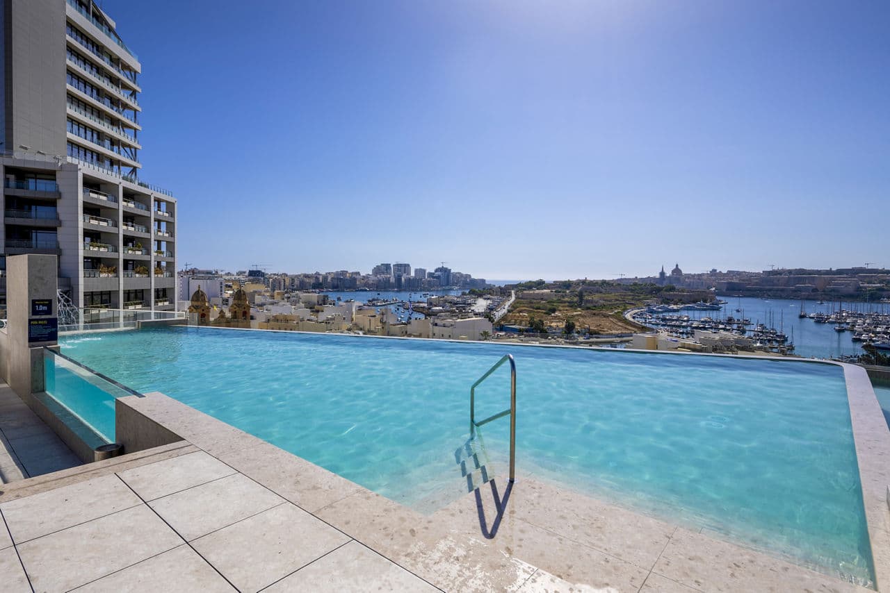 Grand Suites Hotel