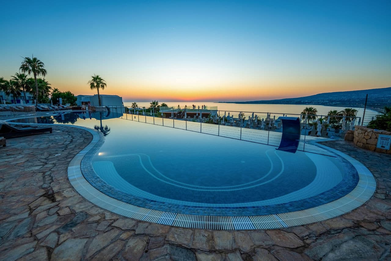 Theo Sunset Bay Hotel - photo 2