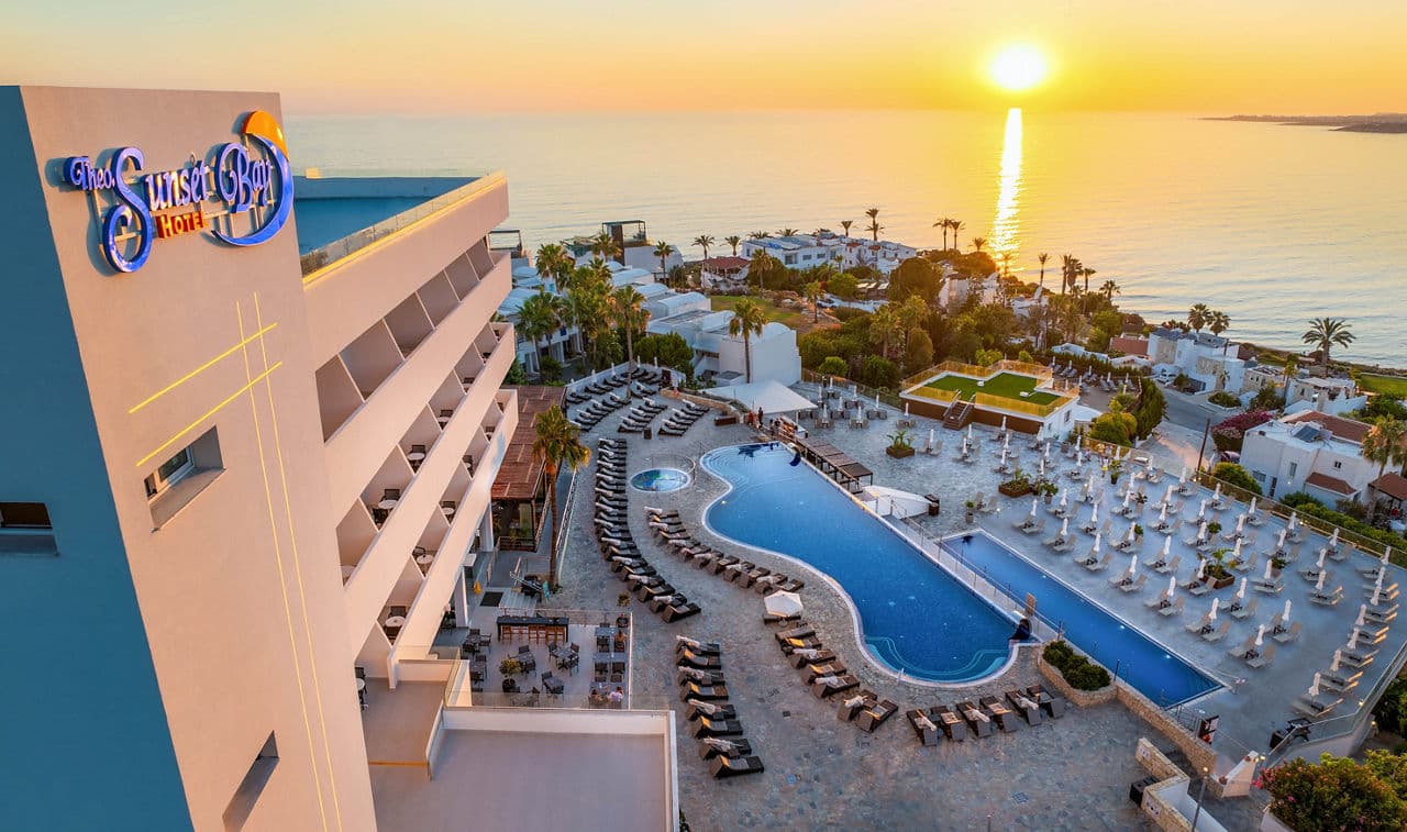 Theo Sunset Bay Hotel