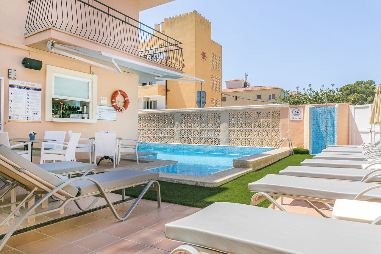 3 Adults in Majorca - photo 3