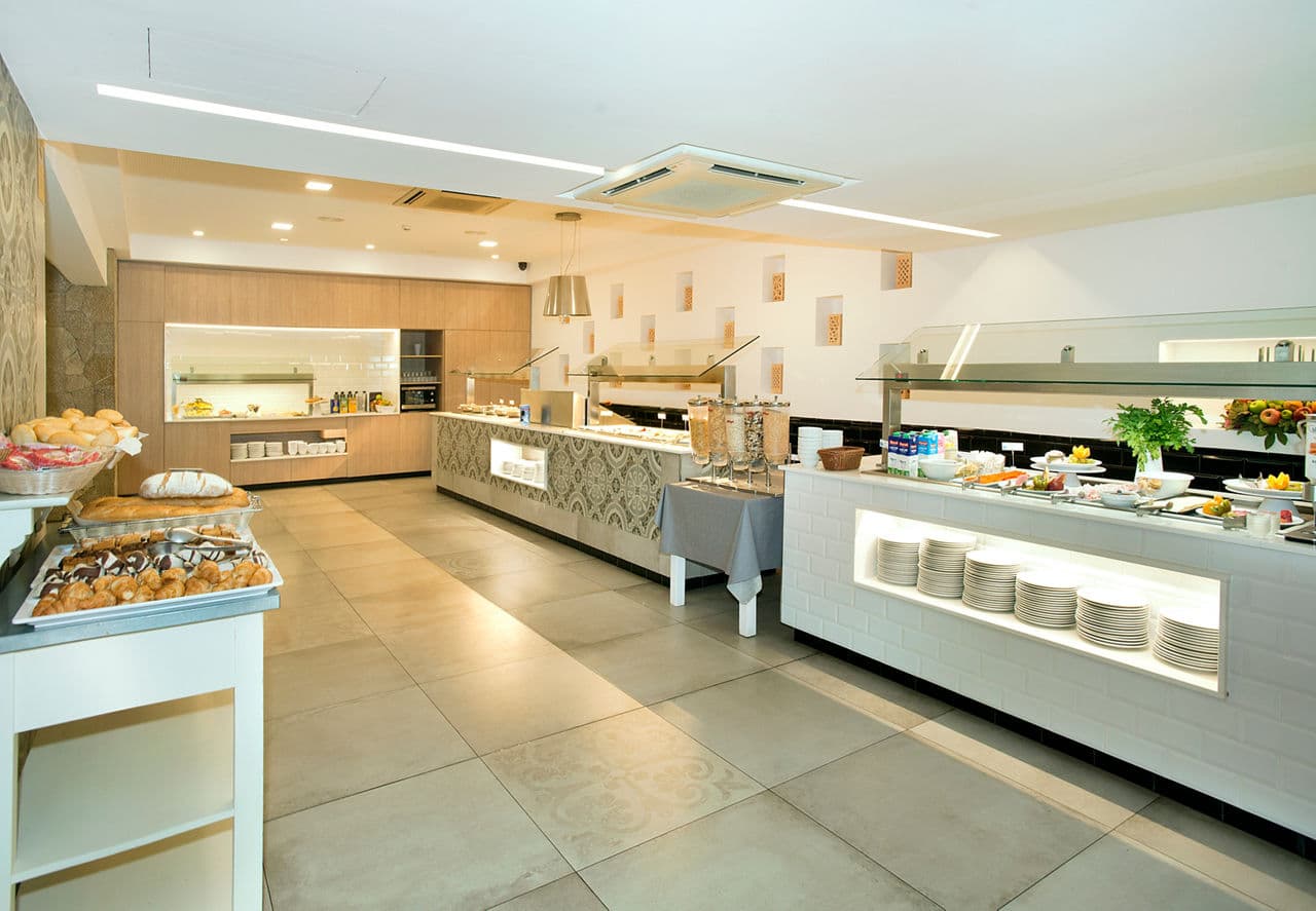 Cabau Aparthotel - photo 3
