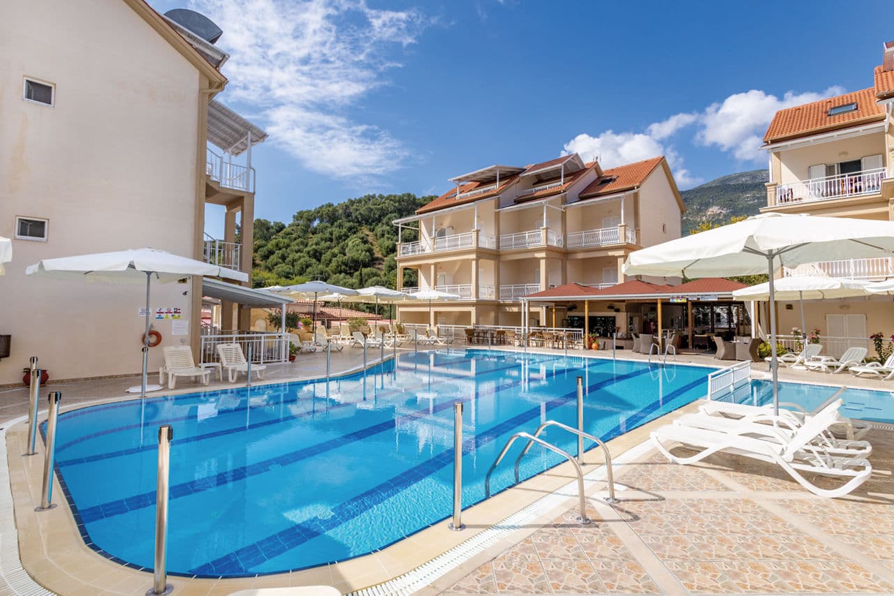 Elena Apartments - photo 3